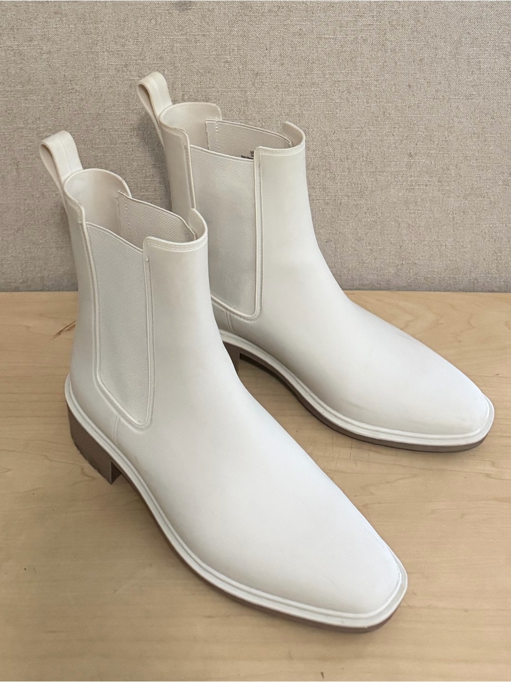 Sam Edelman Sue Ivory Rubber Chelsea Rain Boots Size 10